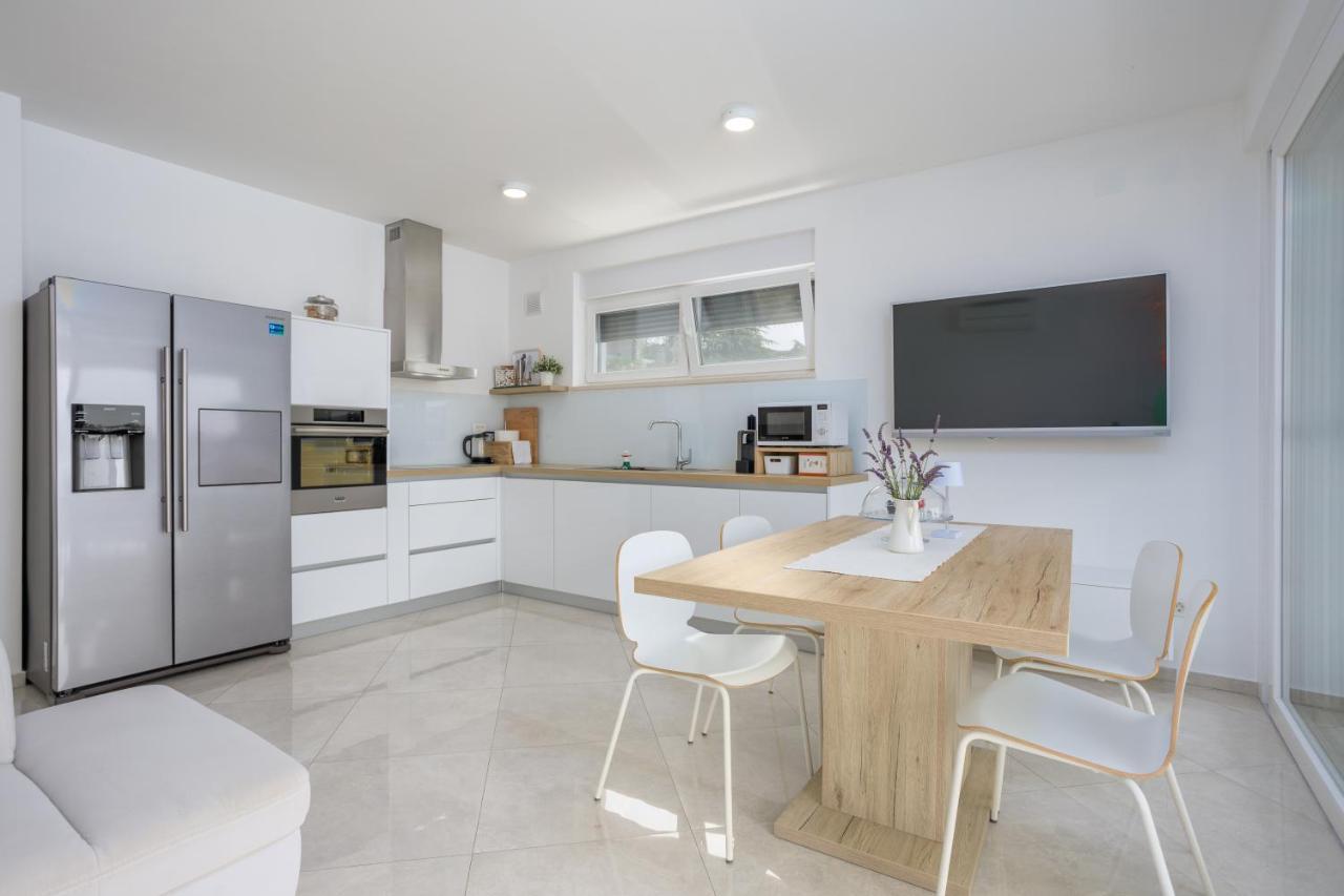 Apartments Vengust Malinska Luaran gambar